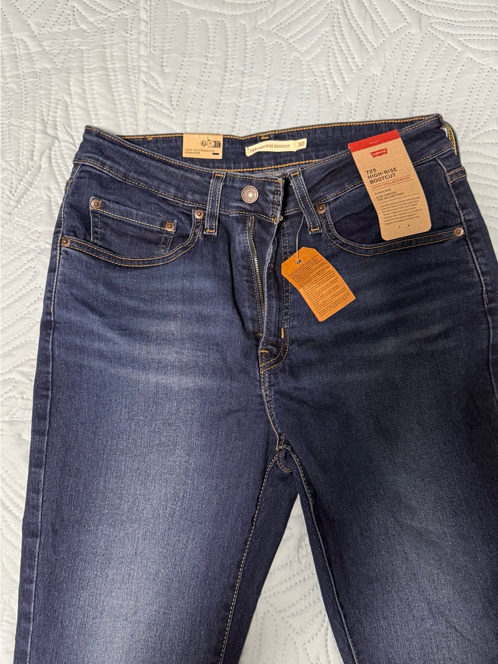 Levi's 725 high rise bootcut jeans